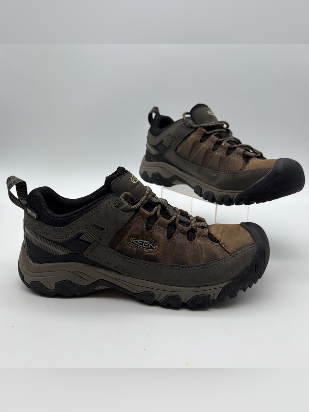 Keen Targhee III Waterproof Hiking Shoes Mens 9.5 Bungee Cord Black Brown Low